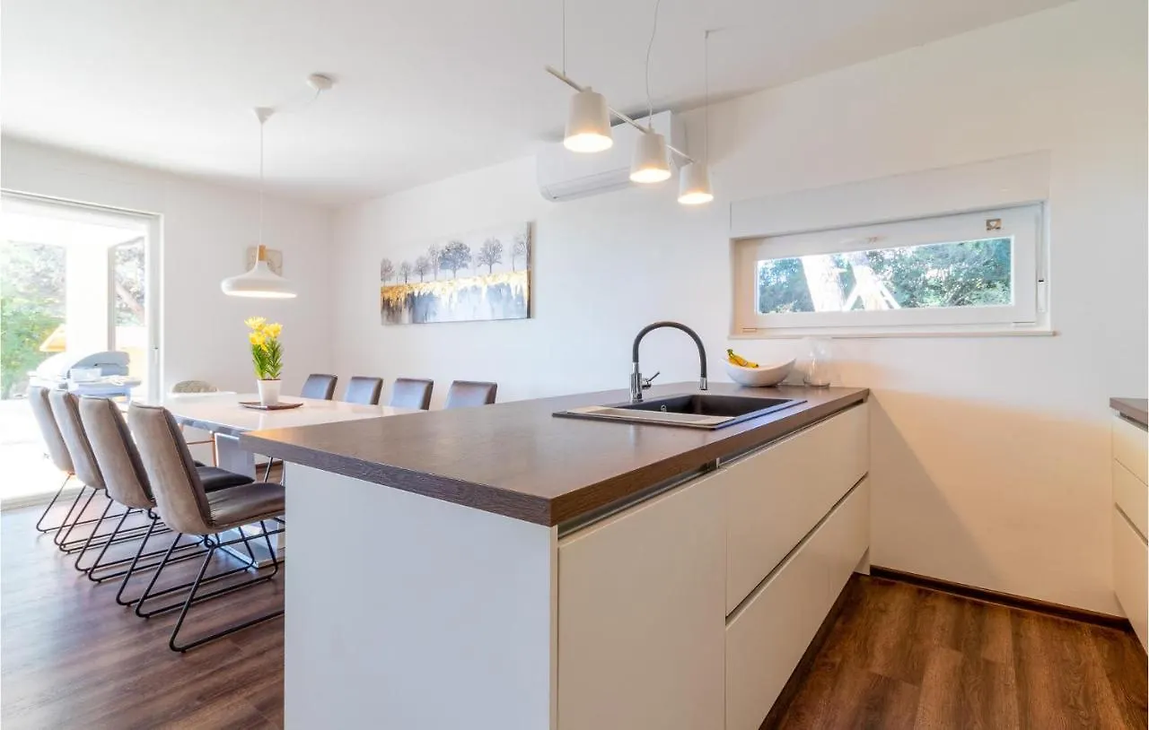 Gorgeous Home In Medulin With Wifi Holiday home
