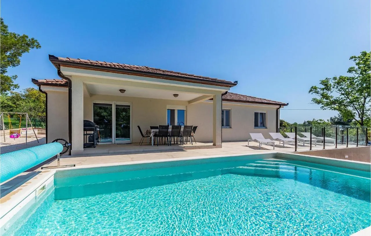 Gorgeous Home In Medulin With Wifi